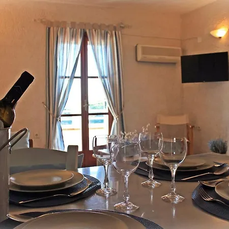 아파트 Syros//kirki House...comfortable With Stunning View!! Vári